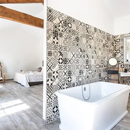 Mas Mandine, En Provence Holiday home *